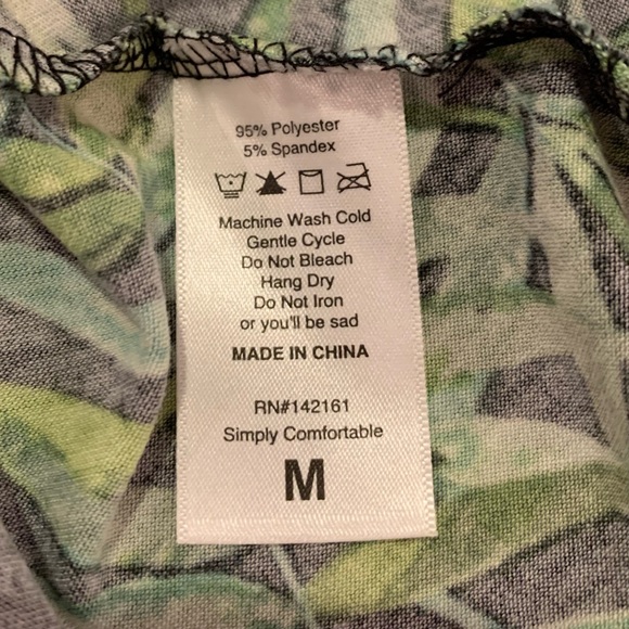 EUC LuLaRoe Perfect T. Medium - Picture 2 of 4